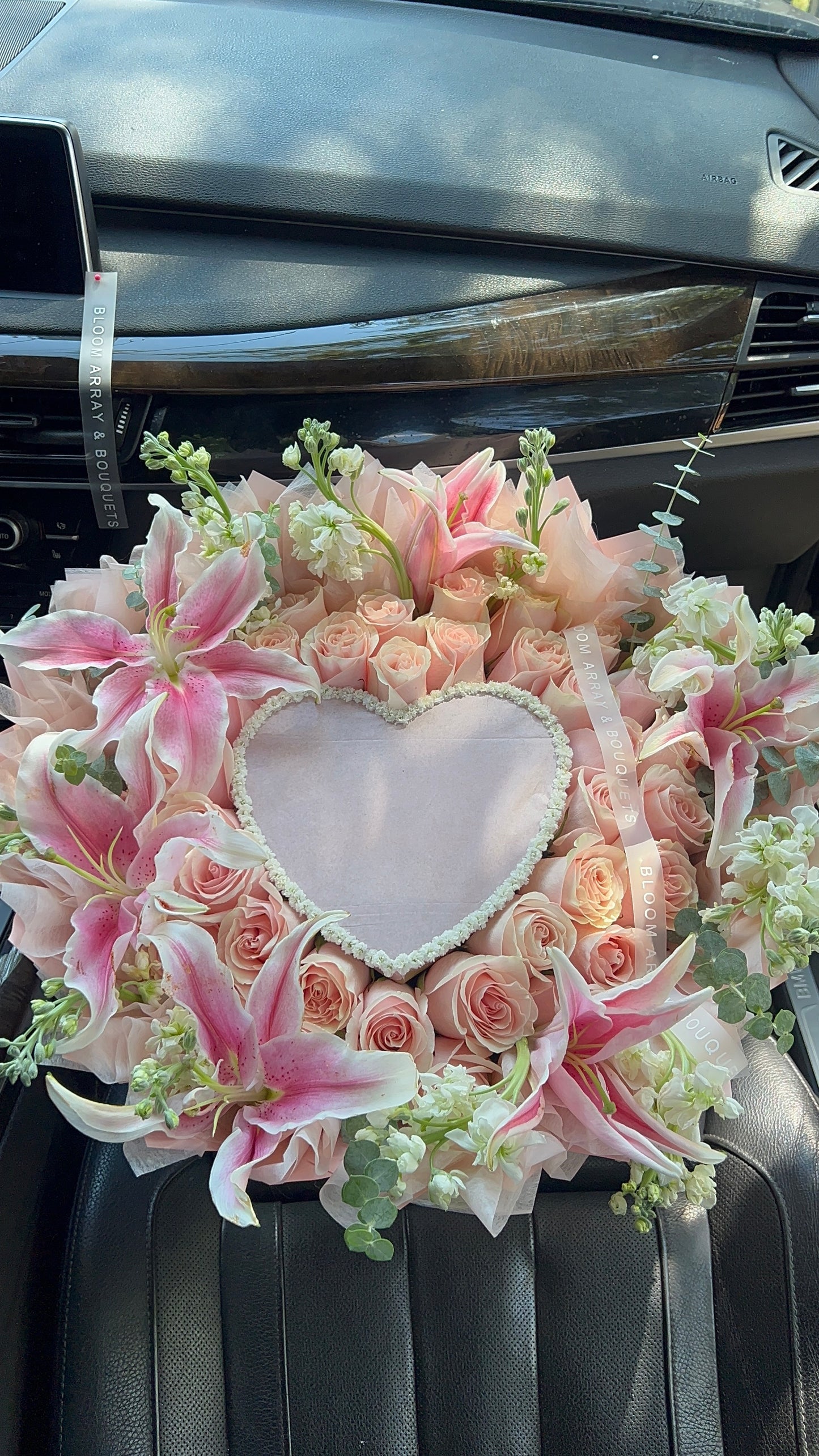 Chula en Rosa burn bouquet