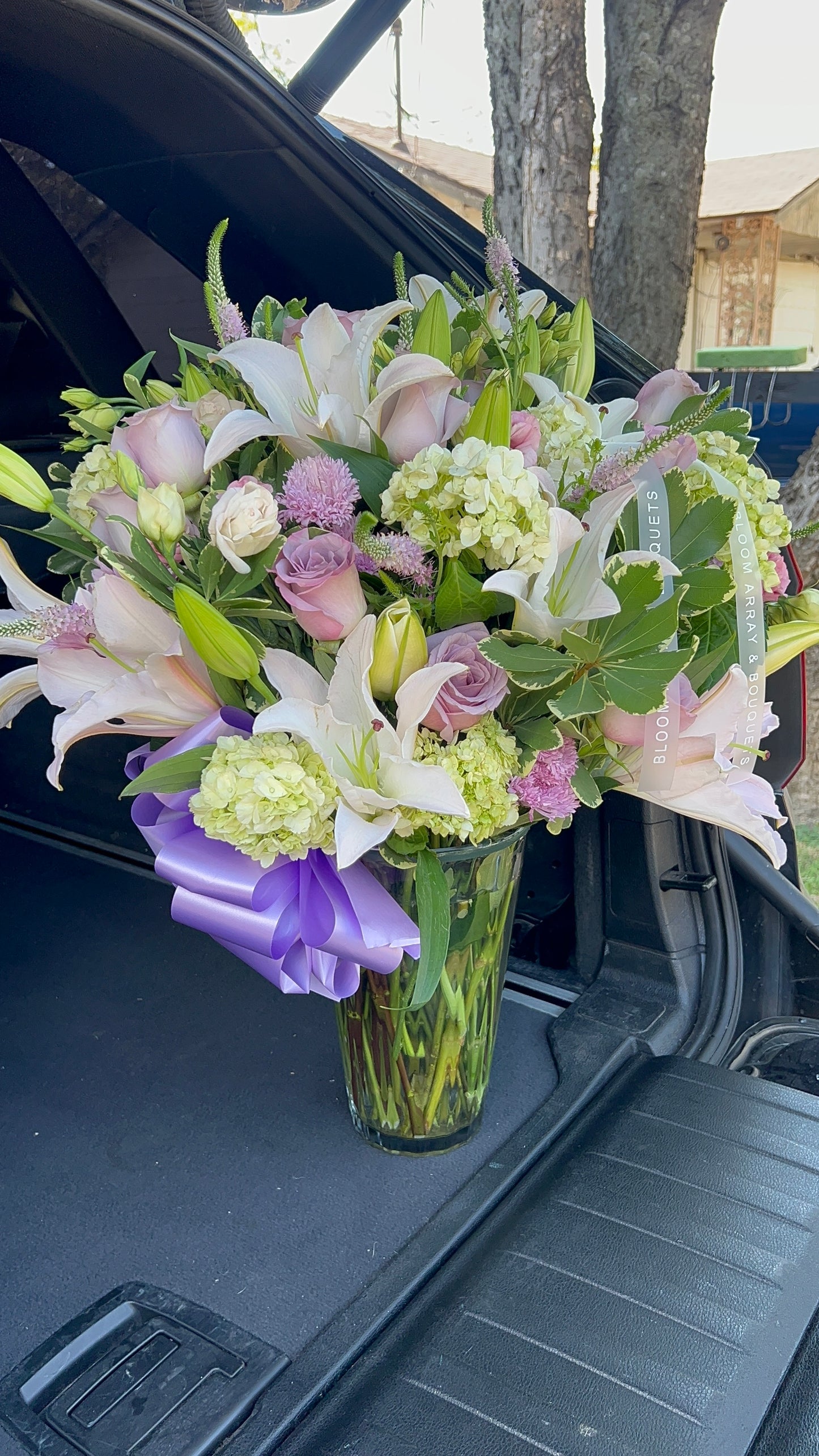 Encantada vase Arragement