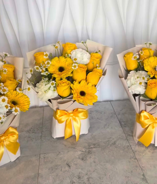 Sweetheart no vase Arragement