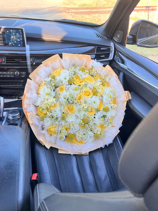 Carmen blooms bouquet